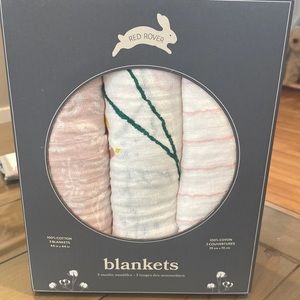 Girl swaddle three pack